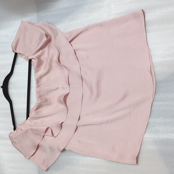 Express Women's Satin-Like Light Pink Flowy Top Size Large - Picture 2 of 7